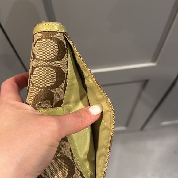 Coach Monogram And Green “lemongrass “ Leather - Picture 8 of 8